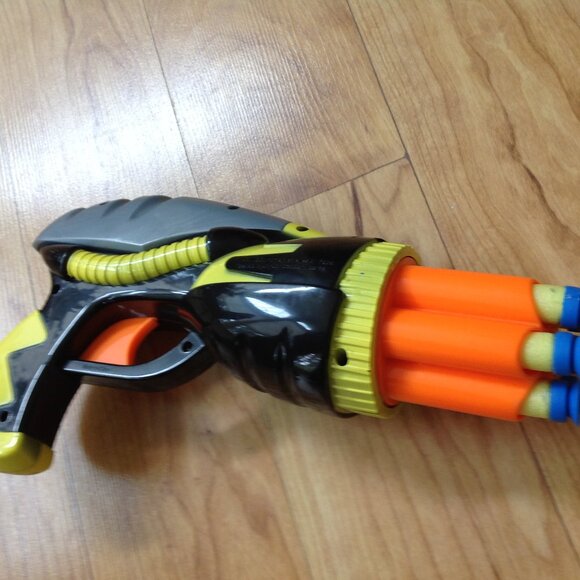Buzz Bee gun Air Blasters with Soft Foam Darts - Picture 4 of 4